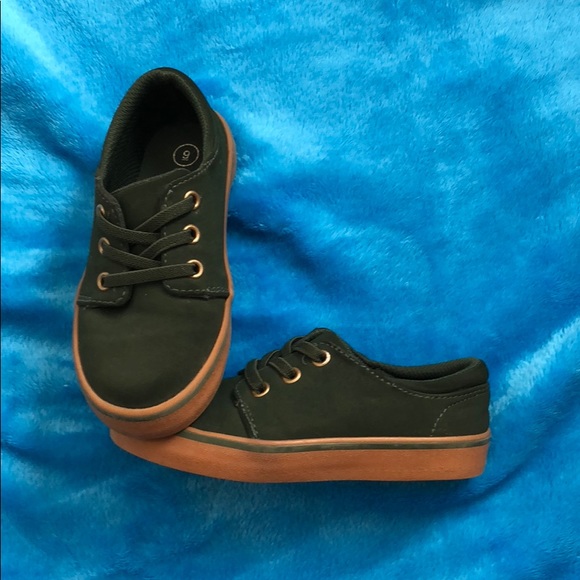 dark green canvas shoes